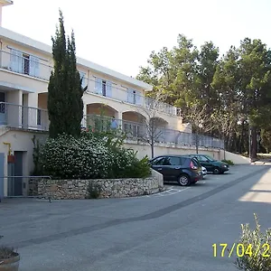https://auberge-de-jeunesse-jas-de-bouffan.fr-provencehotel.com